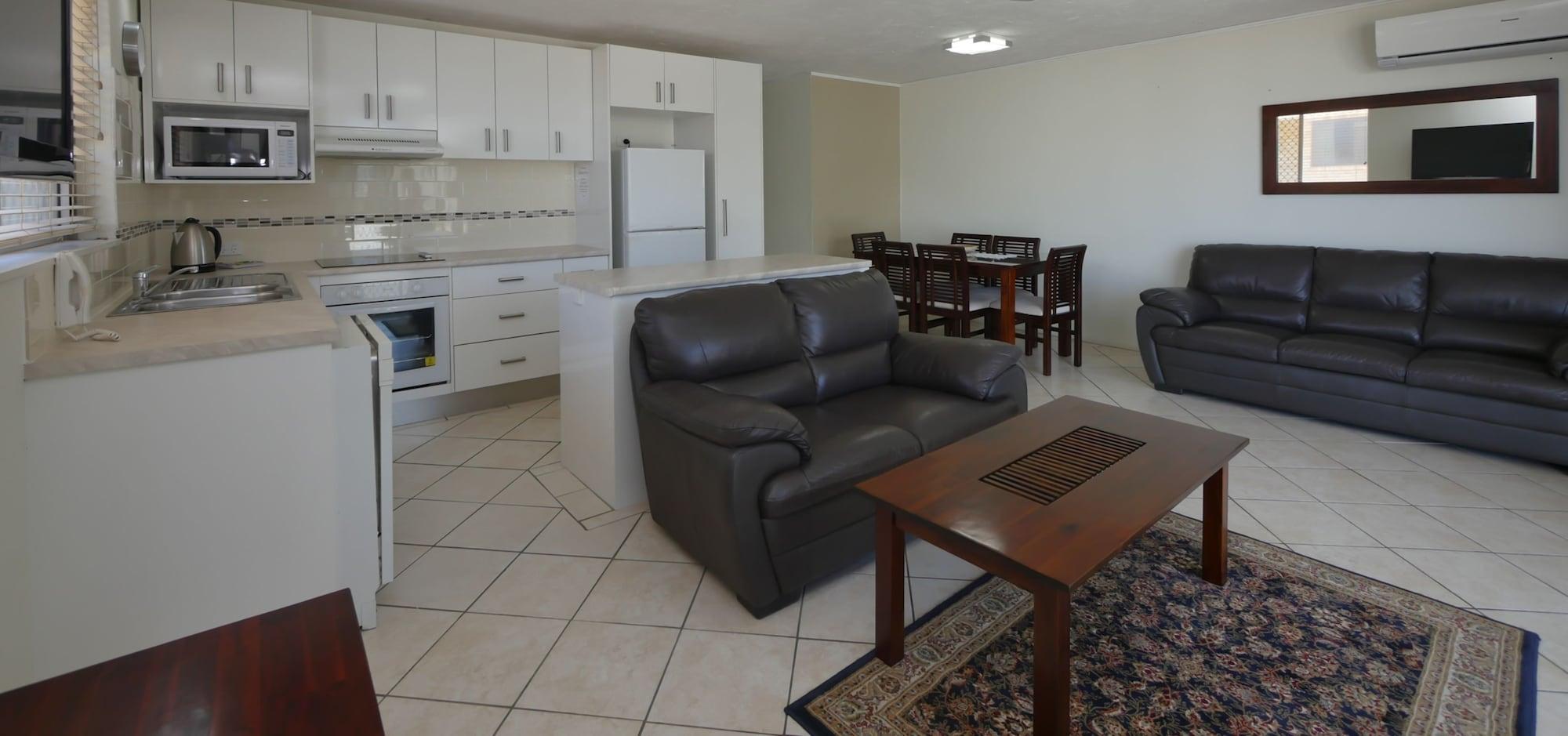Merrima Court Holidays Калаундра Экстерьер фото