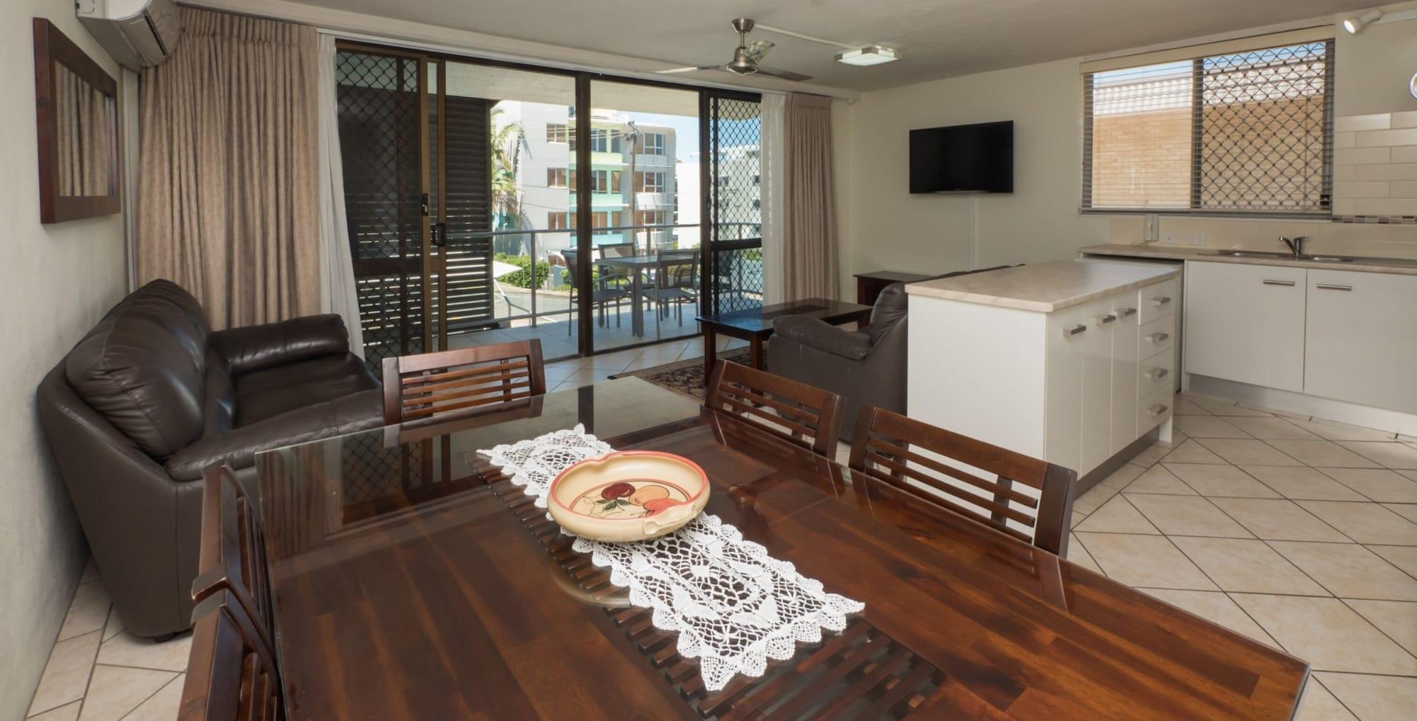 Merrima Court Holidays Калаундра Экстерьер фото