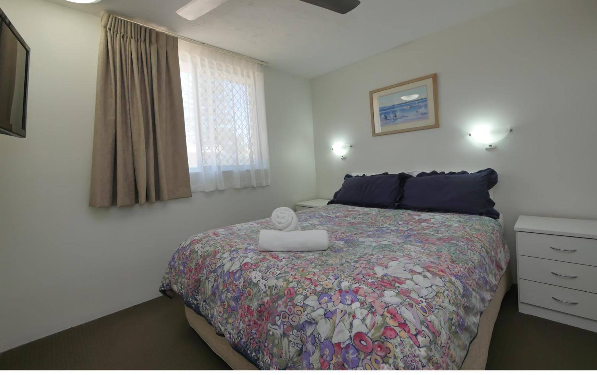 Merrima Court Holidays Калаундра Номер фото